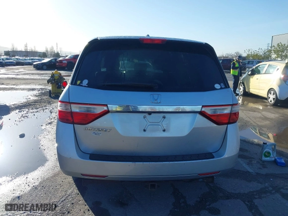2011 Honda Odyssey EX-L with VIN 5FNRL5H6XBB057556, listed as a IAAI auction lot 41808620 with 154,449 mi miles. Bid and sale history available at carsss.com. Image 16.