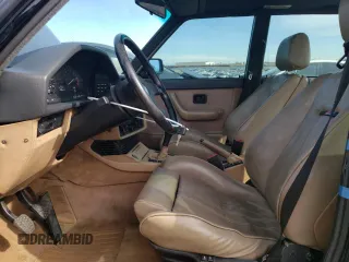 1988 BMW M5 z VIN WBSDC930XJ2791080, wystawiony jako Copart lot #45013965 z przebiegiem 158 194 mil mil oraz Tytuł czysty. Historia ofert i sprzedaży dostępna na DreamBid. Obrazek 7.