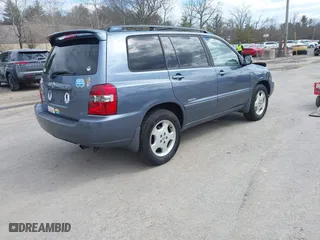 2006 Toyota Highlander w/3rd Row with VIN JTEEP21A160163829, listed as a IAAI auction lot 41889666 with 212,744 mi miles. Bid and sale history available at carsss.com. Image 4.