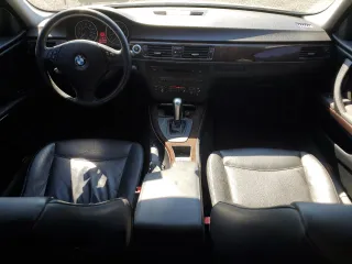 2006 BMW 3 Series 330i with VIN WBAVB33506KR72281, listed as a Copart auction lot 65057785 with 190,277 mi miles and Salvage title. Bid and sale history available at DreamBid. Image 8.