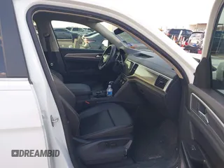 2021 Volkswagen Atlas SEL with VIN 1V2BR2CAXMC522670, listed as a IAAI auction lot 42110724 with 58,802 mi miles and . Bid and sale history available at DreamBid. Image 5.