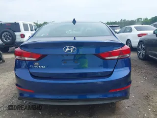 2017 Hyundai Elantra SE z VIN 5NPD84LFXHH128875, wystawiony jako IAAI lot #42260974 z przebiegiem 103 009 mil mil oraz . Historia ofert i sprzedaży dostępna na DreamBid. Obrazek 16.