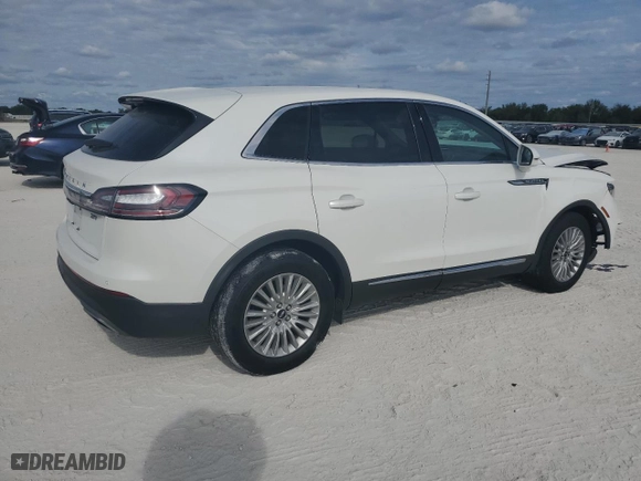 2020 Lincoln Nautilus Standard with VIN 2LMPJ6J92LBL20743, listed as a Copart auction lot 86513774 with 20,985 mi miles and Non Repairable. Bid and sale history available at carsss.com. Image 3.