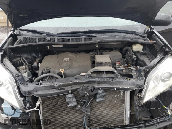 2017 Toyota Sienna LE Auto Access Seat with VIN 5TDKZ3DC7HS792368, listed as a Copart auction lot 51986525 with 153,526 mi miles and Salvage Title. Bid and sale history available at carsss.com. Image 12.