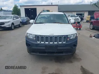 2016 Jeep Compass Latitude z VIN 1C4NJDEB6GD596061, wystawiony jako IAAI lot #42623673 z przebiegiem 180 777 mil mil oraz . Historia ofert i sprzedaży dostępna na DreamBid. Obrazek 12.