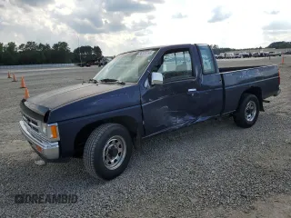 1991 Nissan Frontier z VIN 1N6SD16S8MC350585, wystawiony jako Copart lot #56135795 z przebiegiem 338 273 mil mil oraz Szkoda całkowita • Salvage title. Historia ofert i sprzedaży dostępna na DreamBid. Obrazek 1.
