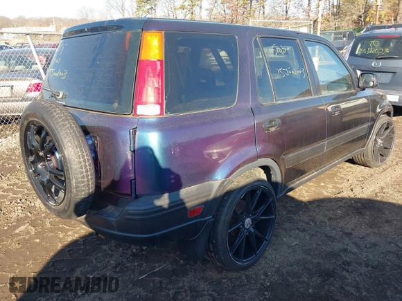 1998 Honda CR-V LX with VIN JHLRD1848WC105307, listed as a IAAI auction lot 41680033 with 17,296 mi miles. Bid and sale history available at carsss.com. Image 4.