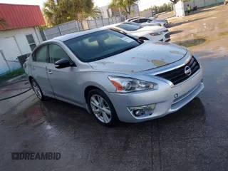 2014 Nissan Altima 2.5 S with VIN 1N4AL3AP4EN205961, listed as a IAAI auction lot 41844626 with 97,549 mi miles. Bid and sale history available at carsss.com. Image 1.