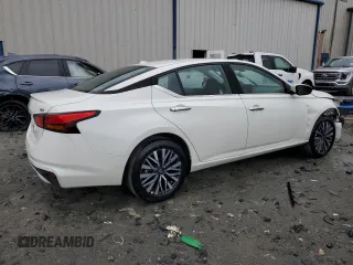 2024 Nissan Altima SV with VIN 1N4BL4DV8RN429650, listed as a Copart auction lot 55502375 with 18,009 mi miles and Salvage Title. Bid and sale history available at DreamBid. Image 3.