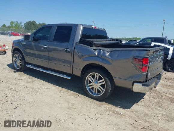 2010 Ford F-150 XL with VIN 1FTFW1CV0AFB68340, listed as a IAAI auction lot 41983383 with 237,566 mi miles. Bid and sale history available at carsss.com. Image 3.
