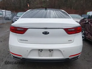 2018 Kia Cadenza Limited with VIN KNALC4J11J5099335, listed as a IAAI auction lot 41217994 with 55,335 mi miles. Bid and sale history available at carsss.com. Image 16.