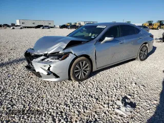 2021 Lexus ES with VIN 58AD11D14MU002358, listed as a Copart auction lot 87913945 with 10,161 mi miles and Salvage Title. Bid and sale history available at carsss.com. Image 1.