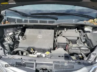 2013 Toyota Sienna XLE z VIN 5TDDK3DC8DS069085, wystawiony jako Copart lot #62768235 z przebiegiem 140 242 mil mil oraz Szkoda całkowita • Salvage title. Historia ofert i sprzedaży dostępna na DreamBid. Obrazek 12.