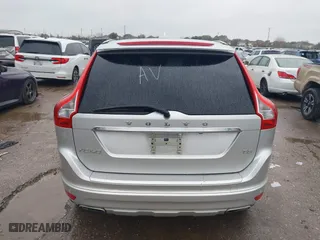 2016 Volvo XC60 T5 Drive-E Premier with VIN YV440MDK0G2826671, listed as a IAAI auction lot 41466201 with 81,659 mi miles. Bid and sale history available at carsss.com. Image 17.