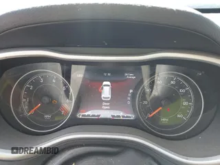2015 Jeep Cherokee Limited with VIN 1C4PJLDB2FW535796, listed as a IAAI auction lot 42034168 with 151,954 mi miles and . Bid and sale history available at DreamBid. Image 7.
