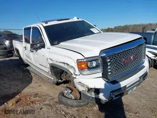 2017 GMC Sierra 2500HD Denali with VIN 1GT12UEG5HF177129, listed as a IAAI auction lot 41253163 with 183,743 mi miles. Bid and sale history available at carsss.com. Image 1.