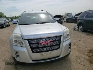 2015 GMC Terrain SLT z VIN 2GKFLYE3XF6336133, wystawiony jako Copart lot #55439065 z przebiegiem 106 041 mil mil oraz Szkoda całkowita • Salvage title. Historia ofert i sprzedaży dostępna na DreamBid. Obrazek 13.