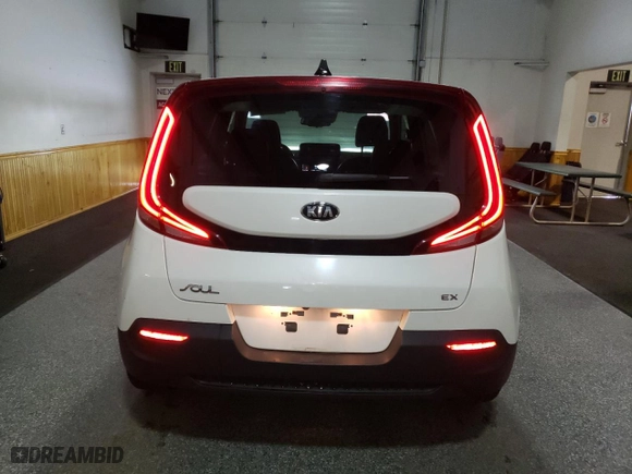 2020 Kia Soul EX with VIN KNDJ33AU6L7036673, listed as a Copart auction lot 49338605 with 38,328 mi miles and Clean Title. Bid and sale history available at carsss.com. Image 6.
