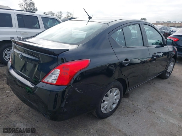 2019 Nissan Versa Sedan SV with VIN 3N1CN7AP6KL821440, listed as a IAAI auction lot 41539684 with 148,526 mi miles. Bid and sale history available at carsss.com. Image 4.