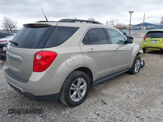 2010 Chevrolet Equinox LT w/1LT with VIN 2CNALDEW9A6362381, listed as a IAAI auction lot 41701019 with 124,325 mi miles. Bid and sale history available at carsss.com. Image 4.