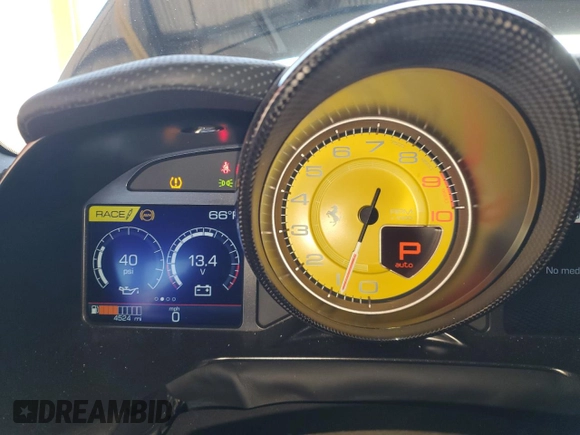 2020 Ferrari 812 z VIN ZFF83CLA6L0252213, wystawiony jako Copart lot #85585314 z przebiegiem 4 525 mil mil oraz Szkoda całkowita • Salvage title. Historia ofert i sprzedaży dostępna na DreamBid. Obrazek 9.