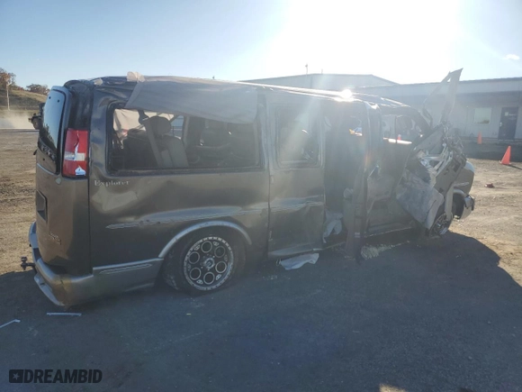 2007 GMC Savana Cargo Van YF7 Upfitter with VIN 1GDFH15T371201662, listed as a Copart auction lot 77485104 with 0 mi miles and Non Repairable. Bid and sale history available at carsss.com. Image 3.