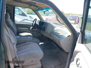 1995 GMC Suburban with VIN 1GKEC16KXSJ712111, listed as a IAAI auction lot 42185423 with 269,010 mi miles and . Bid and sale history available at DreamBid. Image 5.