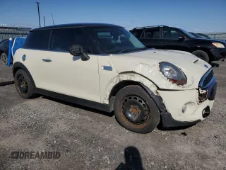 2015 MINI Hardtop S z VIN WMWXP7C51F2A59274, wystawiony jako Copart lot #54312025 z przebiegiem 191 765 mil mil oraz Czysty tytuł • Clean title. Historia ofert i sprzedaży dostępna na DreamBid. Obrazek 4.