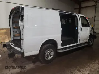 2023 GMC Savana Cargo Van with VIN 1GTW7AFP5P1216379, listed as a Copart auction lot 84263394 with 15,422 mi miles and Clean Title. Bid and sale history available at carsss.com. Image 3.