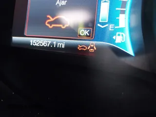 2015 Ford Fusion SE Hybrid with VIN 3FA6P0LU8FR172313, listed as a IAAI auction lot 41556556 with 152,567 mi miles. Bid and sale history available at carsss.com. Image 16.