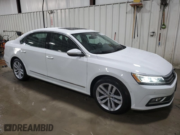 2018 Volkswagen Passat SEL Premium z VIN 1VWCA7A33JC017304, wystawiony jako Copart lot #86557824 z przebiegiem 74 001 mil mil oraz Szkoda całkowita • Salvage title. Historia ofert i sprzedaży dostępna na DreamBid. Obrazek 4.