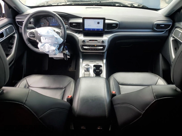 2022 Ford Explorer XLT с VIN 1FMSK8DH4NGA31117, выставлен на аукционе Copart как лот 62887015 с пробегом 24 831 миль миль и Списание • Salvage title. История ставок и продаж доступна на DreamBid. Изображение 8.