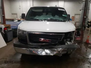2020 GMC Savana Cargo Van with VIN 1GTW7AFG0L1264205, listed as a Copart auction lot 84242264 with 48,273 mi miles and Salvage Title. Bid and sale history available at carsss.com. Image 5.