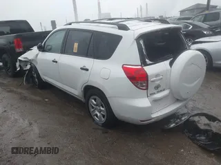 2006 Toyota RAV4 with VIN JTMBK33V165006431, listed as a IAAI auction lot 41097781 with 147,071 mi miles. Bid and sale history available at carsss.com. Image 3.