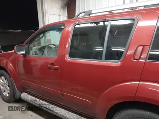 2005 Nissan Pathfinder SE z VIN 5N1AR18W35C725943, wystawiony jako IAAI lot #42119299 z przebiegiem 189 059 mil mil oraz . Historia ofert i sprzedaży dostępna na DreamBid. Obrazek 14.