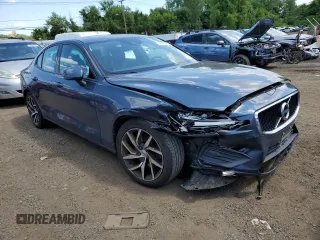 2020 Volvo S60 Momentum with VIN 7JR102FK2LG045625, listed as a Copart auction lot 64000994 with 50,014 mi miles and Salvage Title. Bid and sale history available at carsss.com. Image 4.