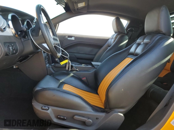 2007 Ford Mustang GT Deluxe with VIN 1ZVFT82H375264889, listed as a Copart auction lot 61177985 with 10,555 mi miles and Salvage title. Bid and sale history available at DreamBid. Image 7.