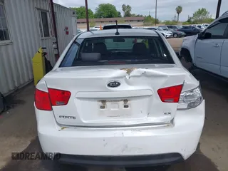 2011 Kia Forte EX with VIN KNAFU4A25B5345288, listed as a IAAI auction lot 41936975 with 232,090 mi miles. Bid and sale history available at carsss.com. Image 16.
