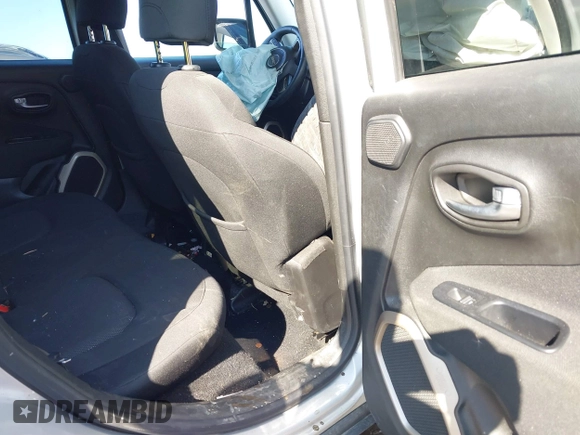2015 Jeep Renegade Latitude with VIN ZACCJBBT0FPB37763, listed as a IAAI auction lot 41758226 with 93,195 mi miles. Bid and sale history available at carsss.com. Image 8.