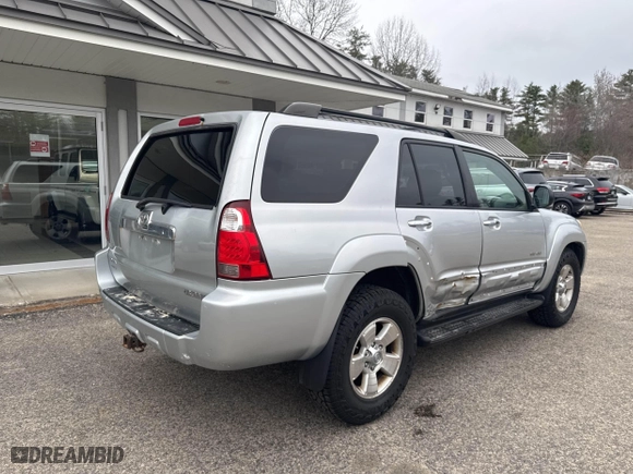 2006 Toyota 4Runner SR5 with VIN JTEBU14RX68062197, listed as a IAAI auction lot 41980931 with 232,547 mi miles. Bid and sale history available at carsss.com. Image 4.