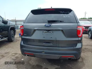 2017 Ford Explorer XLT z VIN 1FM5K7D86HGE19218, wystawiony jako IAAI lot #42344113 z przebiegiem 72 614 mil mil oraz . Historia ofert i sprzedaży dostępna na DreamBid. Obrazek 17.