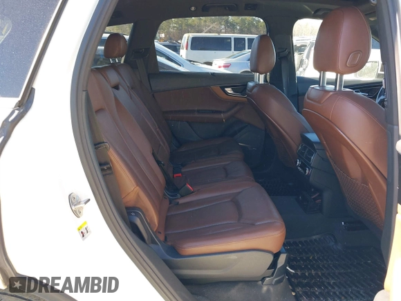 2017 Audi Q7 Premium Plus with VIN WA1LAAF78HD009287, listed as a IAAI auction lot 41327189 with 121,483 mi miles. Bid and sale history available at carsss.com. Image 8.
