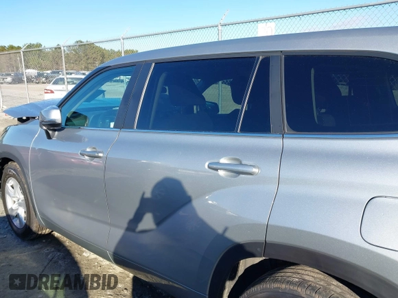 2023 Toyota Highlander L z VIN 5TDKDRAH1PS044814, wystawiony jako IAAI lot #41258184 z przebiegiem 54 055 mil mil oraz . Historia ofert i sprzedaży dostępna na DreamBid. Obrazek 14.