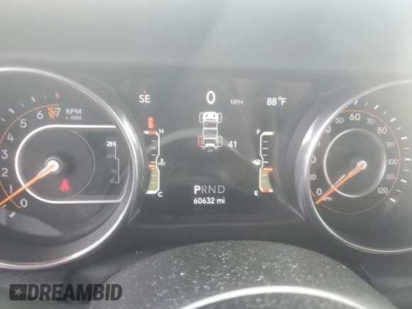 2018 Jeep Wrangler Unlimited Sahara z VIN 1C4HJXEGXJW125715, wystawiony jako Copart lot #63366945 z przebiegiem 60 632 mil mil oraz Szkoda całkowita • Salvage title. Historia ofert i sprzedaży dostępna na DreamBid. Obrazek 9.