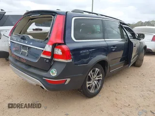 2015 Volvo XC70 T5 Drive-E Premier with VIN YV440MBK7F1209968, listed as a IAAI auction lot 41914571 with 69,668 mi miles and . Bid and sale history available at DreamBid. Image 4.