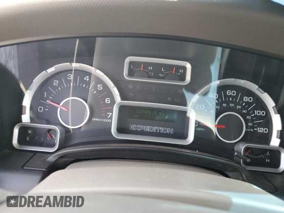 2008 Ford Expedition Max SSV with VIN 1FMFK15588LA64923, listed as a Copart auction lot 60997435 with 223,446 mi miles and Salvage title. Bid and sale history available at DreamBid. Image 8.