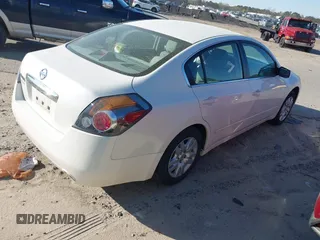 2010 Nissan Altima 2.5 S with VIN 1N4AL2AP1AN462113, listed as a IAAI auction lot 41888170 with 176,836 mi miles. Bid and sale history available at carsss.com. Image 4.