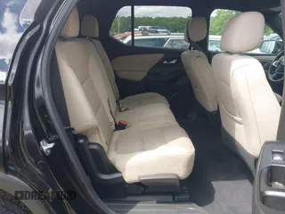2023 Chevrolet Traverse LS z VIN 1GNERFKW9PJ319344, wystawiony jako IAAI lot #42181237 z przebiegiem 33 760 mil mil oraz . Historia ofert i sprzedaży dostępna na DreamBid. Obrazek 8.
