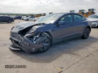2025 Tesla Model 3 Long Range z VIN 5YJ3E1EA9SF895059, wystawiony jako Copart lot #60048555 z przebiegiem 15 438 mil mil oraz Szkoda całkowita • Salvage title. Historia ofert i sprzedaży dostępna na DreamBid. Obrazek 1.