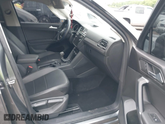 2018 Volkswagen Tiguan SEL with VIN 3VV2B7AX1JM166258, listed as a IAAI auction lot 42559513 with 36,246 mi miles and . Bid and sale history available at DreamBid. Image 5.